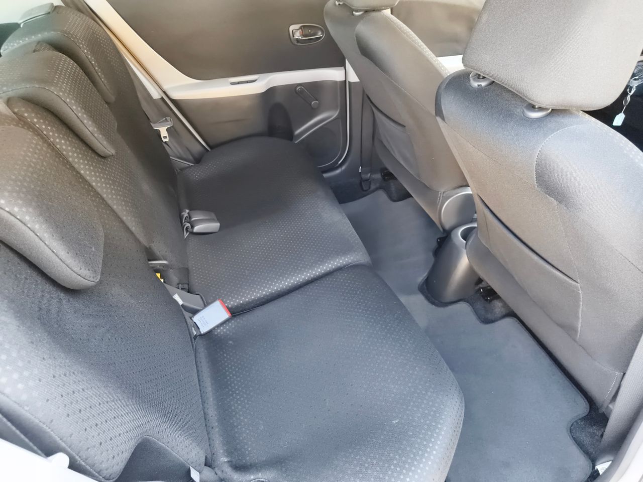 Toyota Yaris 5p 1.3 VVT-i Dual Active Confortdrive - Foto 8