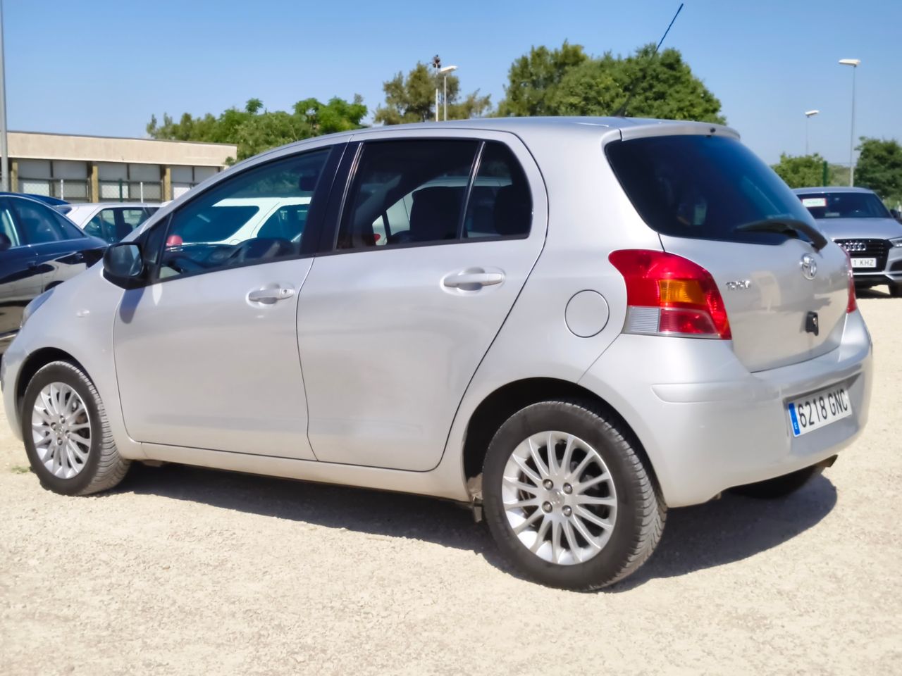 Toyota Yaris 5p 1.3 VVT-i Dual Active Confortdrive - Foto 11