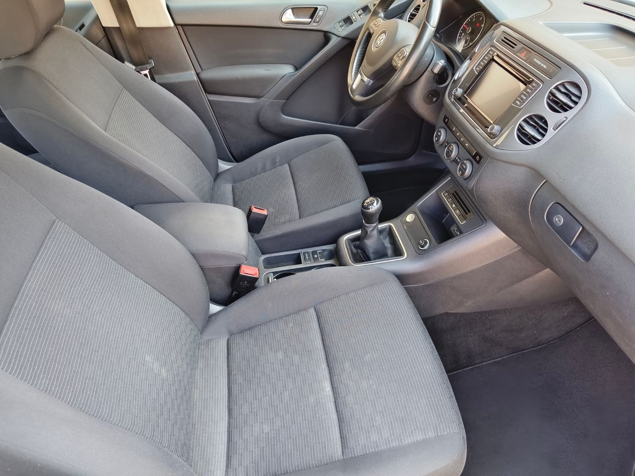 Volkswagen Tiguan T1 2.0 TDI 110 CV BMT 4x2 - Foto 8