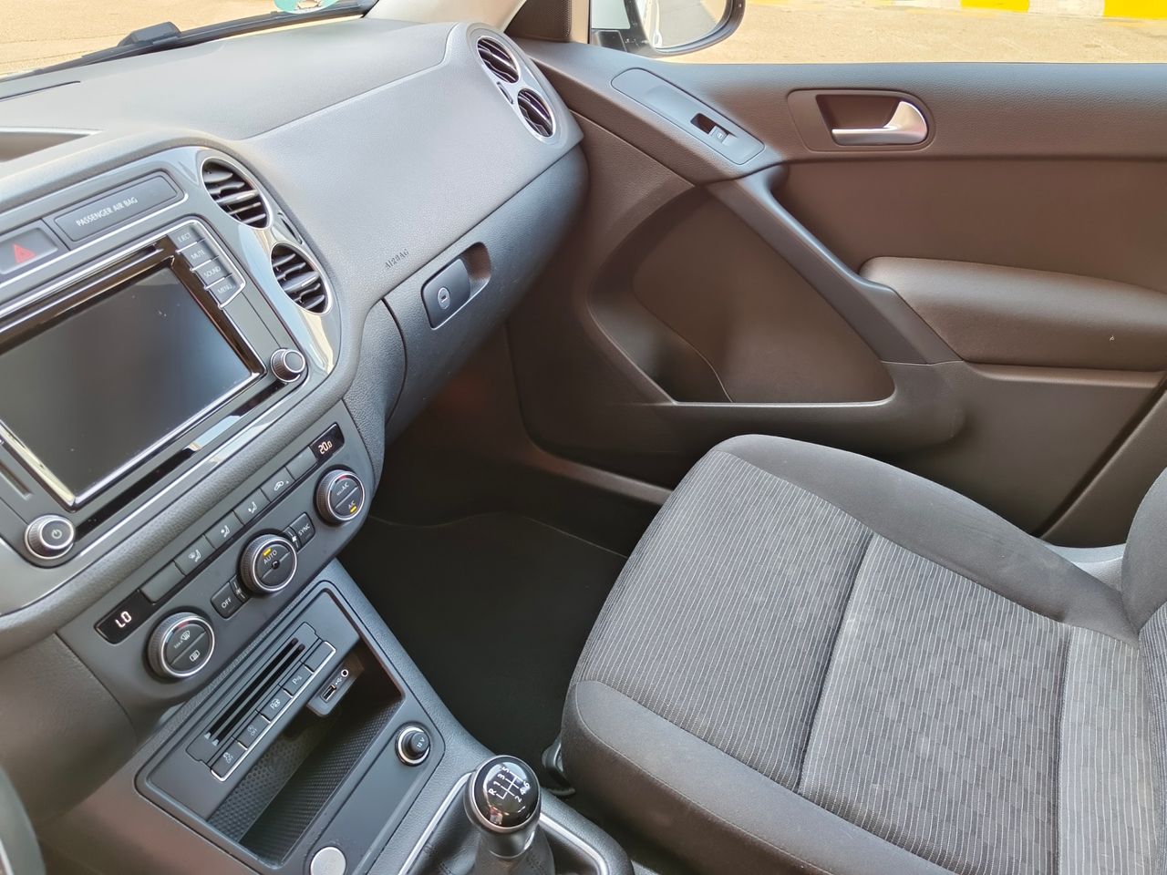 Volkswagen Tiguan T1 2.0 TDI 110 CV BMT 4x2 - Foto 19