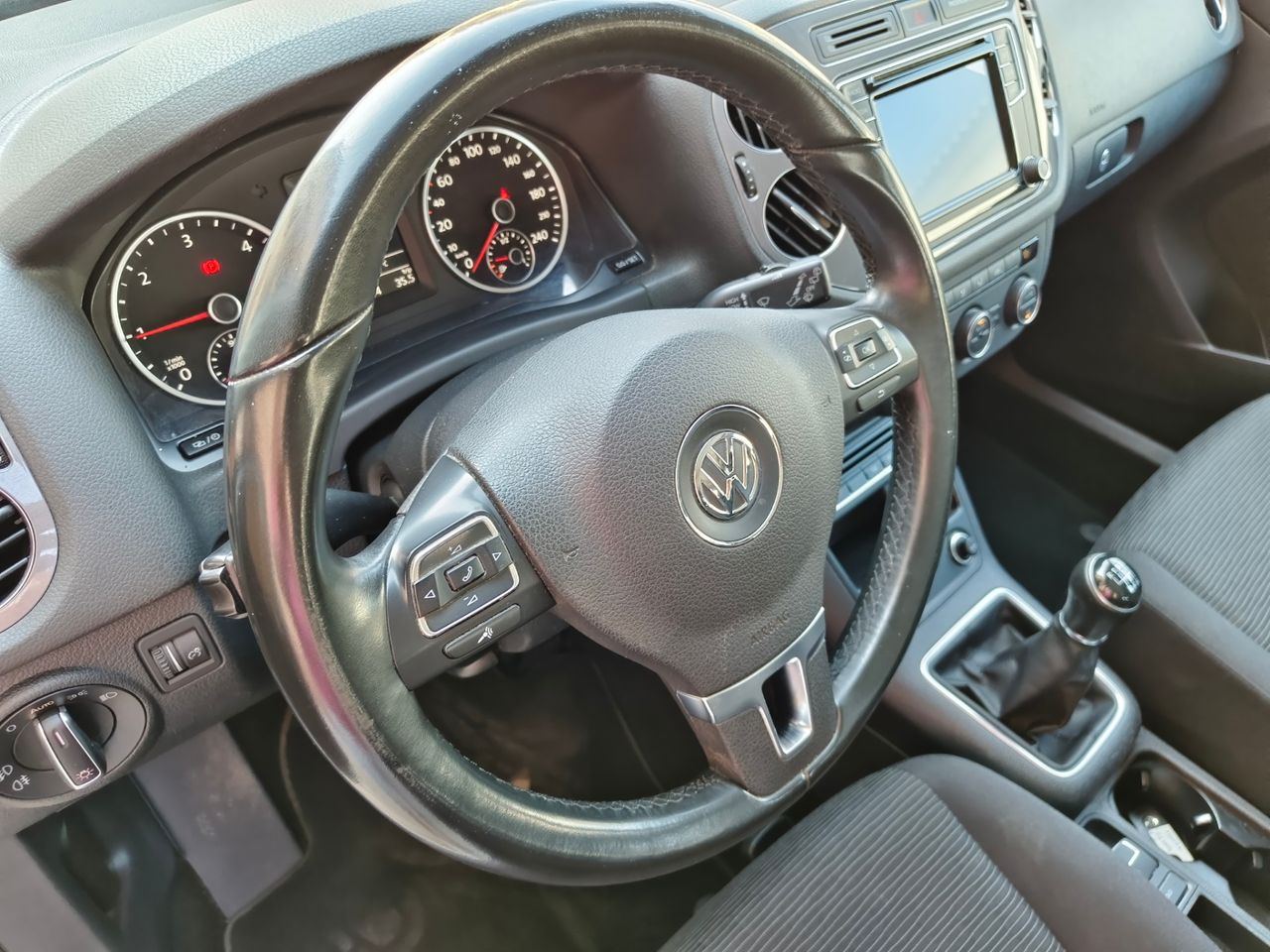 Volkswagen Tiguan T1 2.0 TDI 110 CV BMT 4x2 - Foto 18