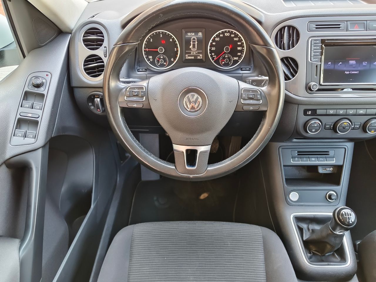 Volkswagen Tiguan T1 2.0 TDI 110 CV BMT 4x2 - Foto 16