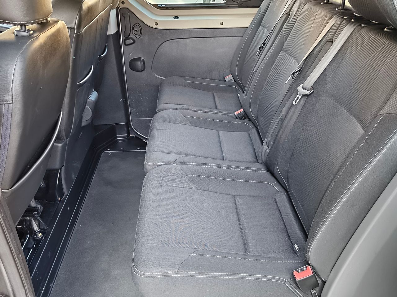 Renault Trafic Passenger Edition Largo Energy dCi 92 kW - Foto 16