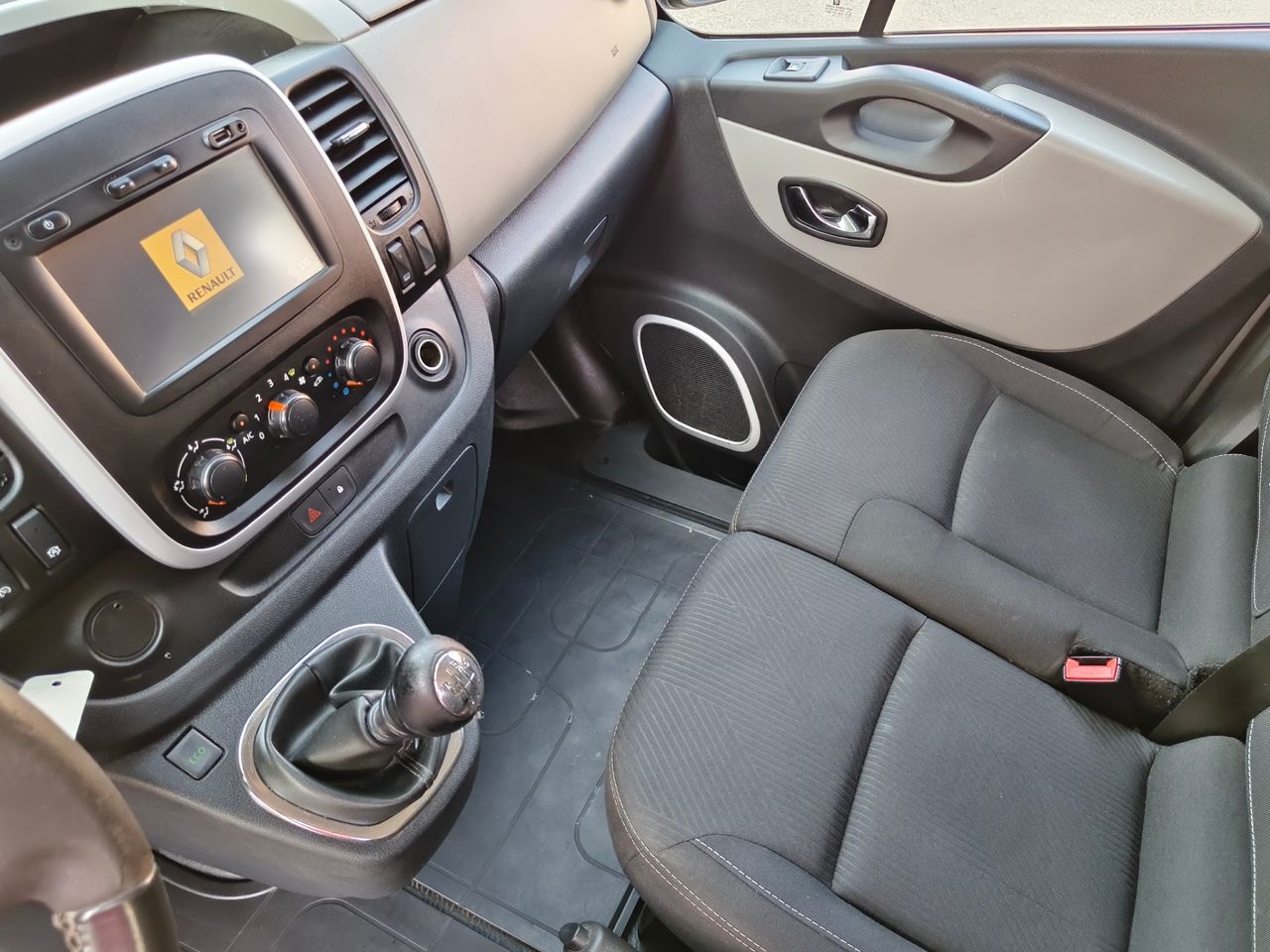 Renault Trafic Passenger Edition Largo Energy dCi 92 kW - Foto 19