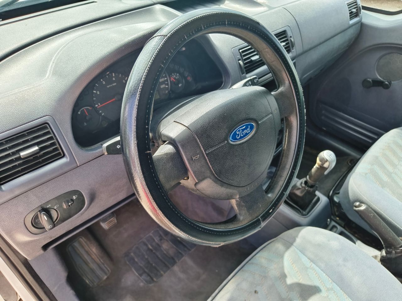 Ford Transit Connect Kombi - Foto 14