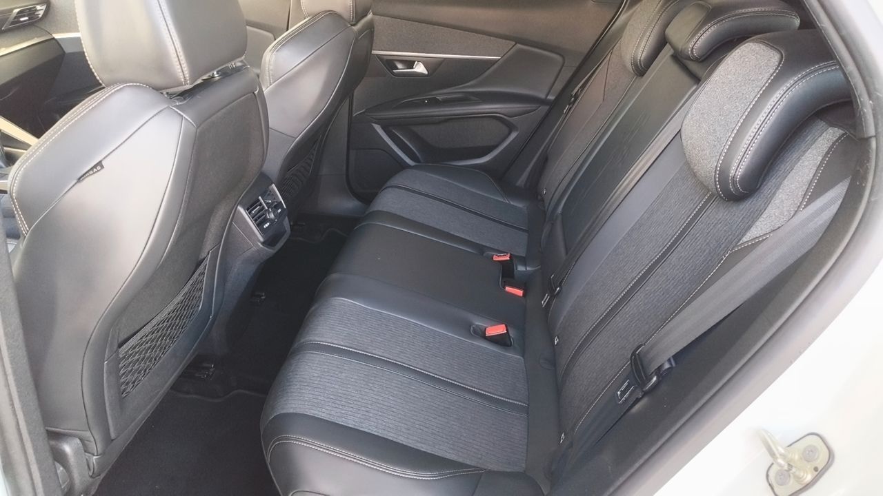 Peugeot 3008 GT Line 1.5 BlueHDi 130 - Foto 19