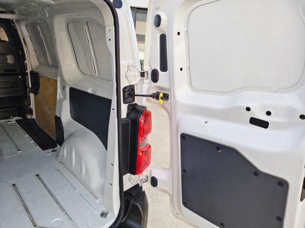 Opel Vivaro FURGON M CARGA STANDAR - Foto 13