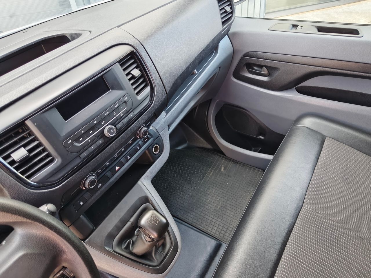 Opel Vivaro FURGON M CARGA STANDAR - Foto 18