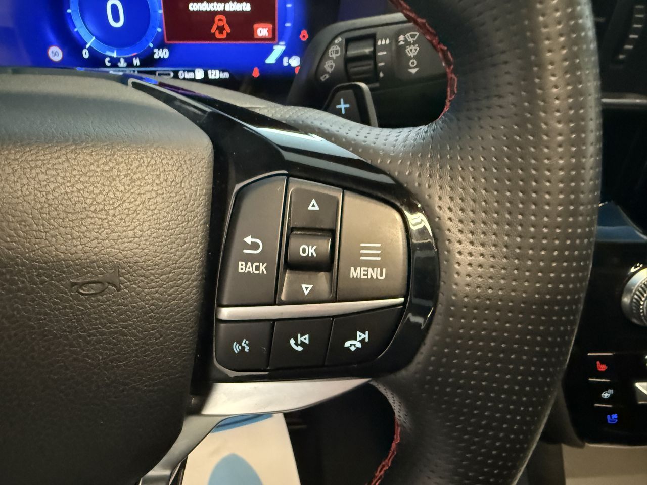 Ford Explorer 3.0 PHEV AWD ST-LINE 7 PLAZAS  - Foto 36