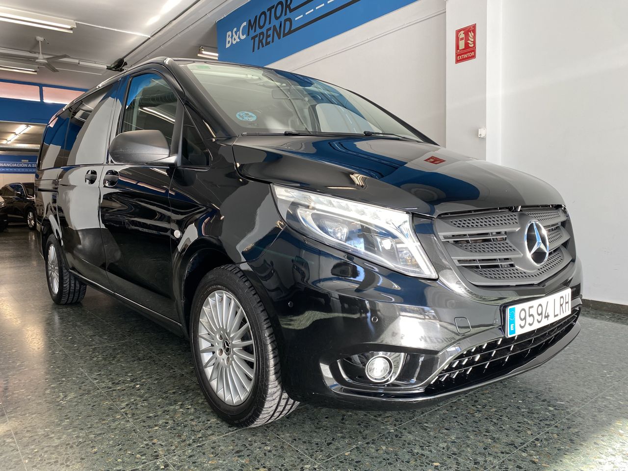 Mercedes Vito 116 CDI TOURER PRO LARGA AUTO 9 PLAZAS 163CV.  - Foto 10
