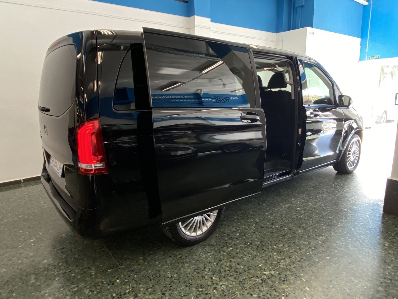 Mercedes Vito 116 CDI TOURER PRO LARGA AUTO 9 PLAZAS 163CV.  - Foto 20