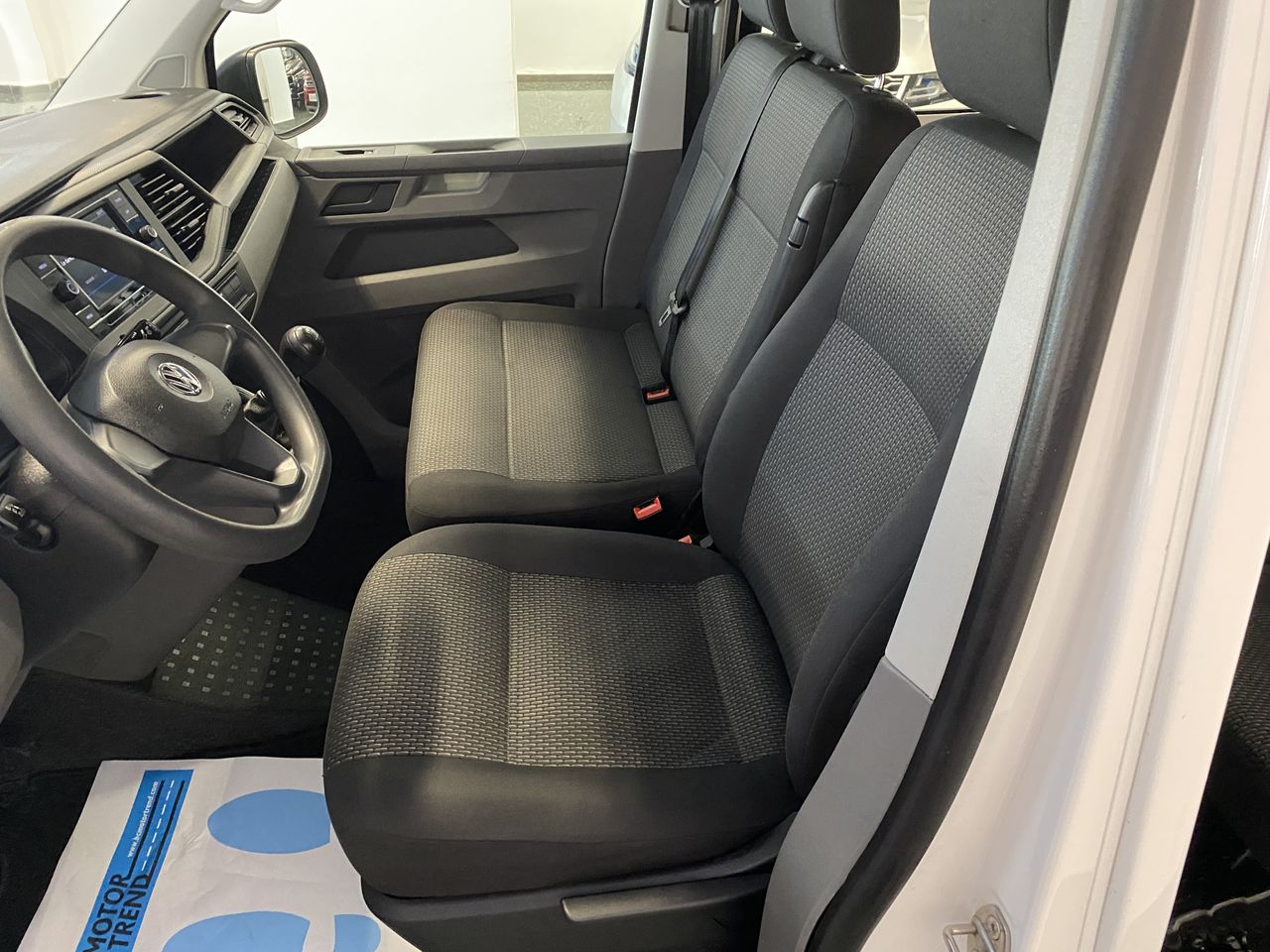 Volkswagen Transporter 2.0 TDI KOMBI 9 PLAZAS  - Foto 18