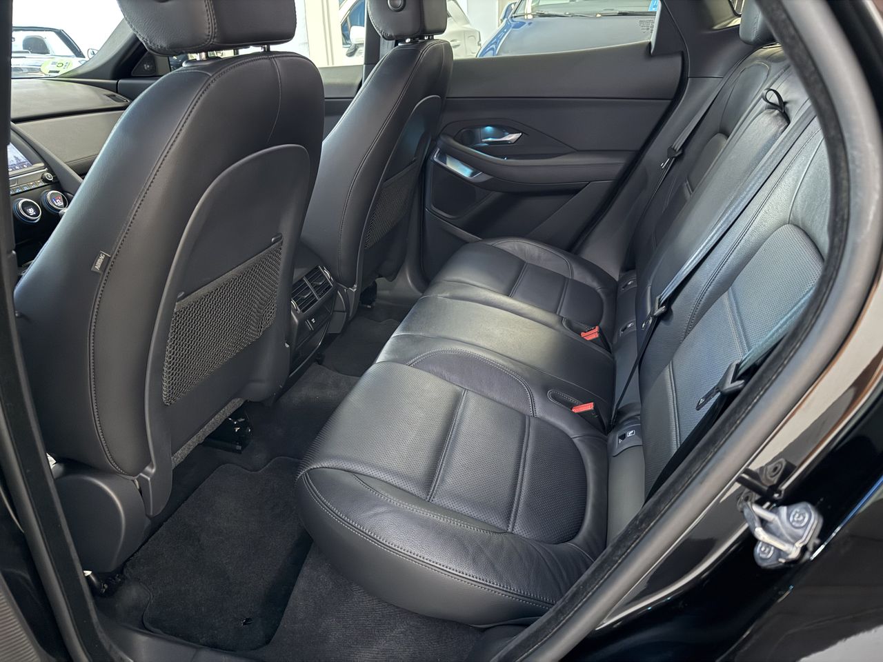 Jaguar E-Pace 2.0 R-DYNAMIC S AWD AUTO 250cv.  - Foto 5