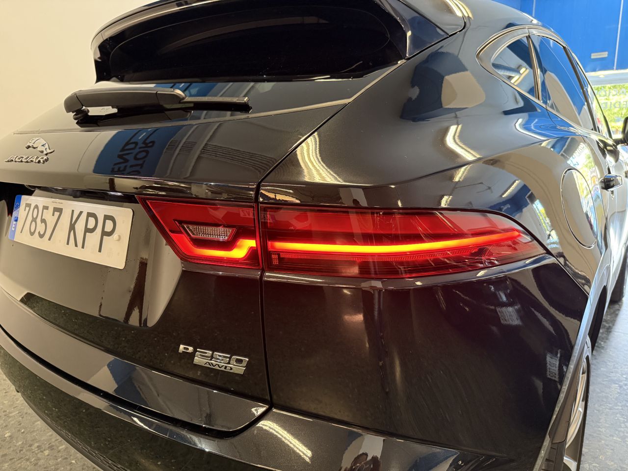 Jaguar E-Pace 2.0 R-DYNAMIC S AWD AUTO 250cv.  - Foto 36