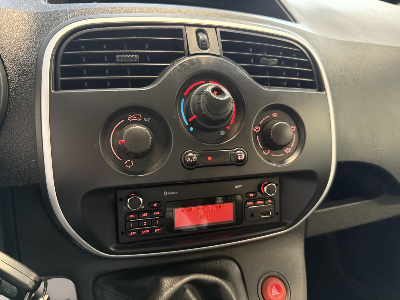 Renault Kangoo Combi 1.5 DCI 5 PLAZAS  - Foto 17