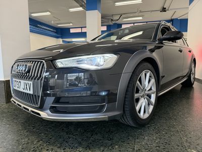 Audi A6  ALLROAD QUATTRO S-TRONIC 272cv  2017 - de segunda mano en Barcelona