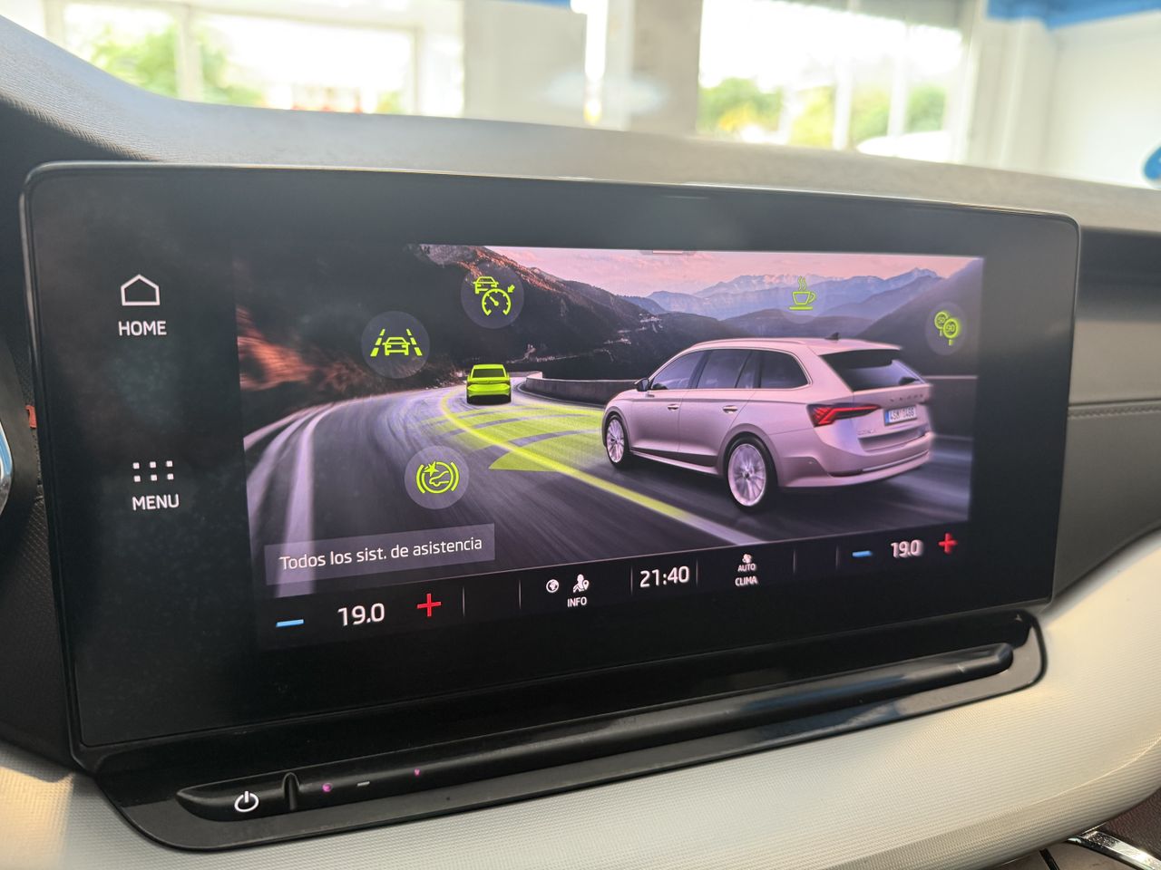 Skoda Octavia Combi 1.5 TSI M-HEV AUTO  - Foto 17