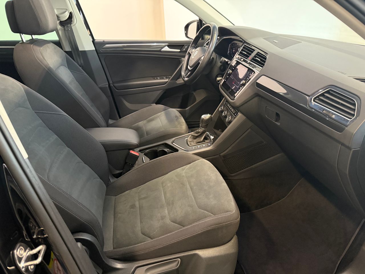 Volkswagen Tiguan 1.5 TSI DSG R-LINE - Foto 11
