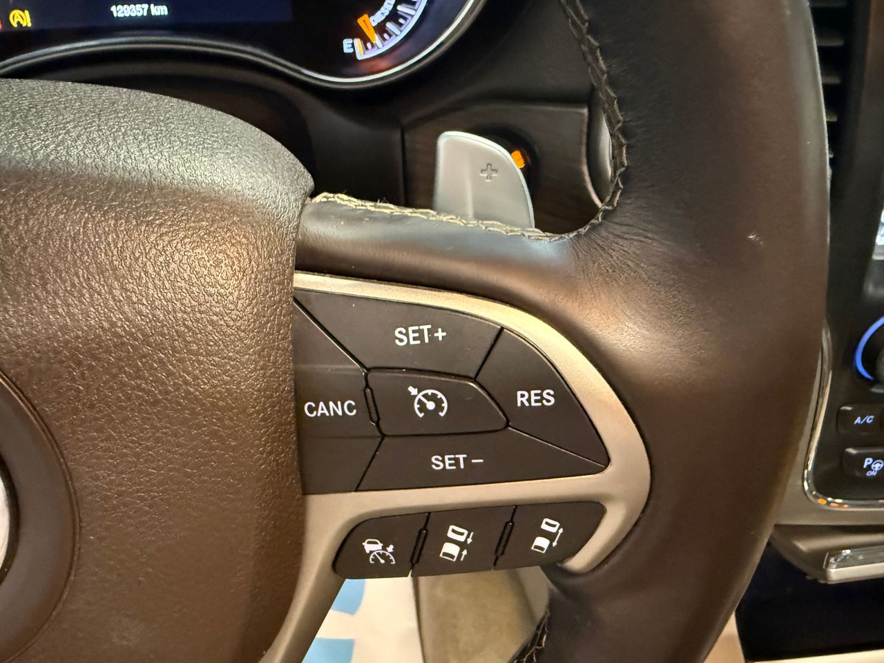 Jeep Grand Cherokee 3.0 CRD OVERLAND - Foto 38