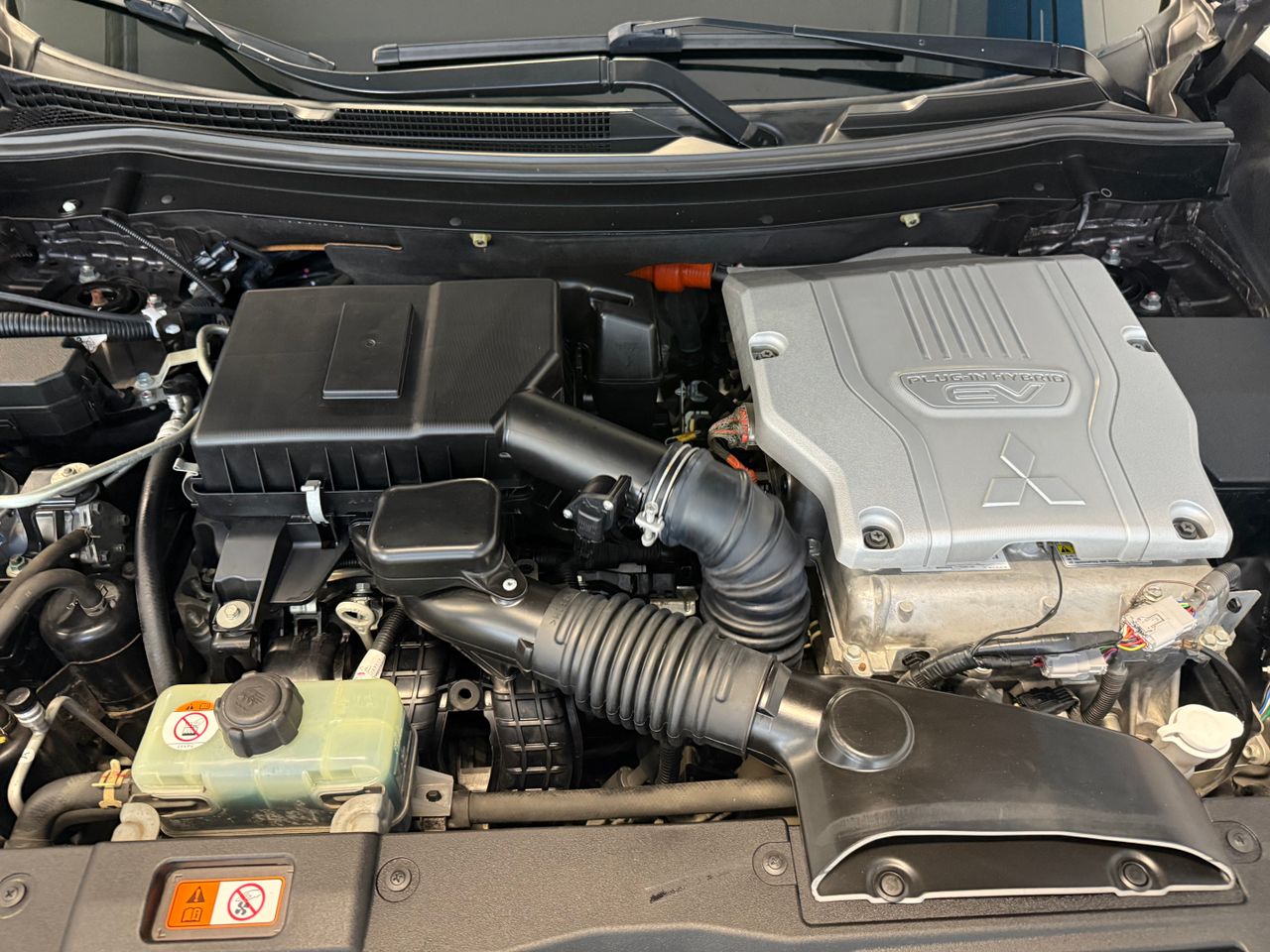 Mitsubishi Outlander 2.0 PHEV KAITEKI AWD - Foto 38