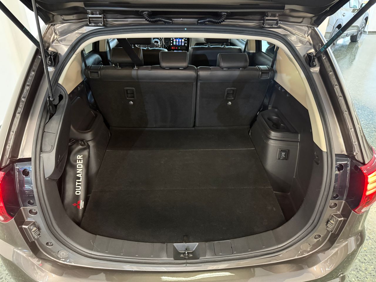 Mitsubishi Outlander 2.0 PHEV KAITEKI AWD - Foto 9