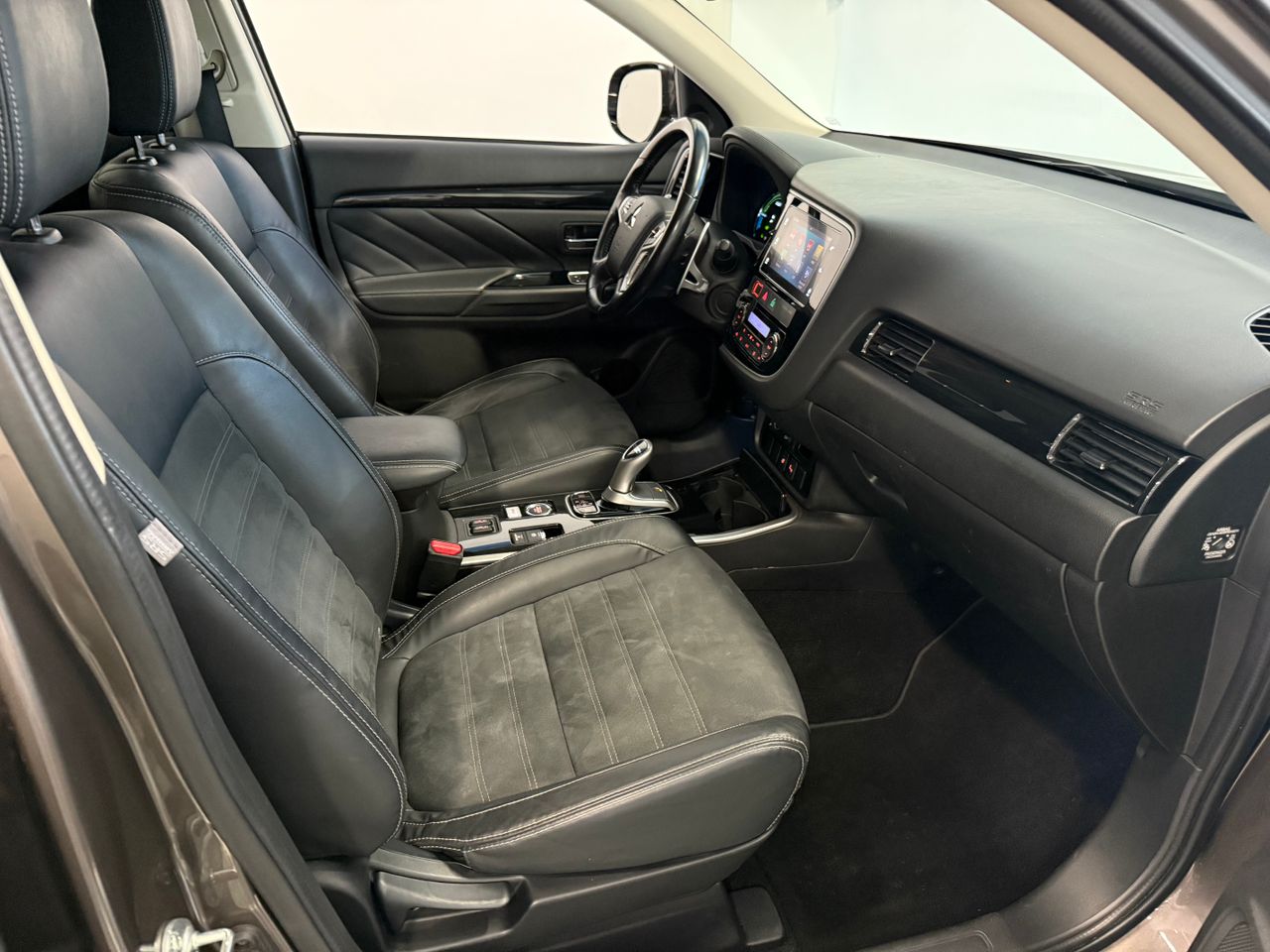 Mitsubishi Outlander 2.0 PHEV KAITEKI AWD - Foto 11