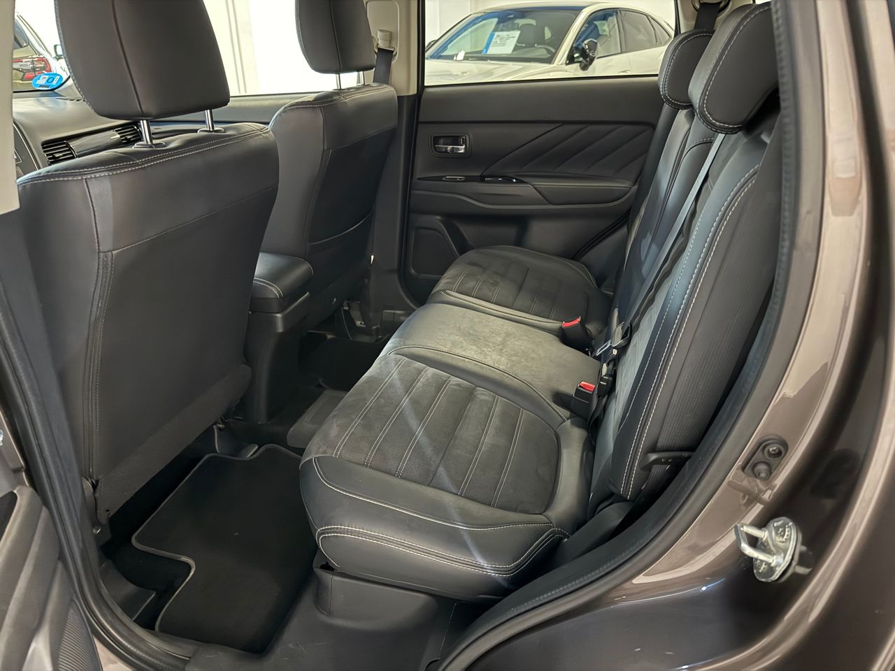 Mitsubishi Outlander 2.0 PHEV KAITEKI AWD - Foto 7