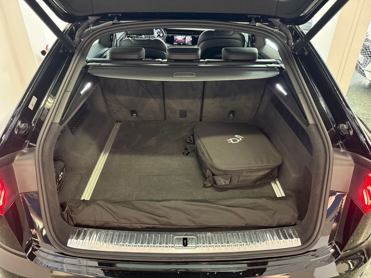 Audi Q8 55 TFSI e S-LINE QUATTRO TIPTRONIC - Foto 7