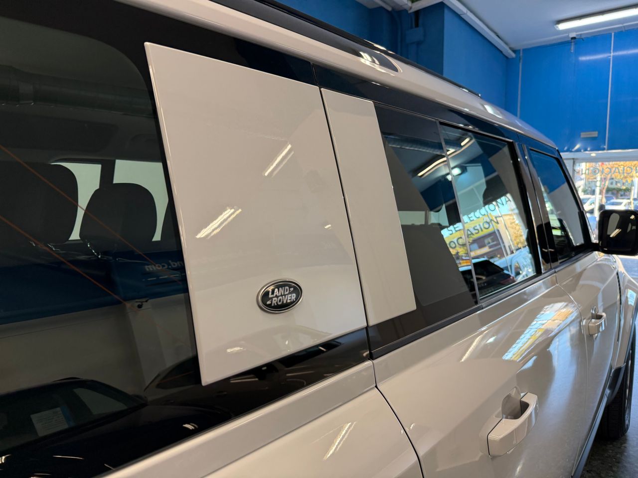Land-Rover Defender 3.0D 110 S MHEV 200 AUTO AWD 6 PLAZAS. - Foto 24