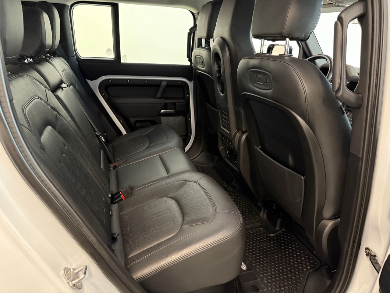 Land-Rover Defender 3.0D 110 S MHEV 200 AUTO AWD 6 PLAZAS. - Foto 9