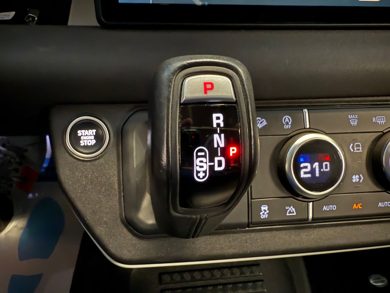 Land-Rover Defender 3.0D 110 S MHEV 200 AUTO AWD 6 PLAZAS. - Foto 28