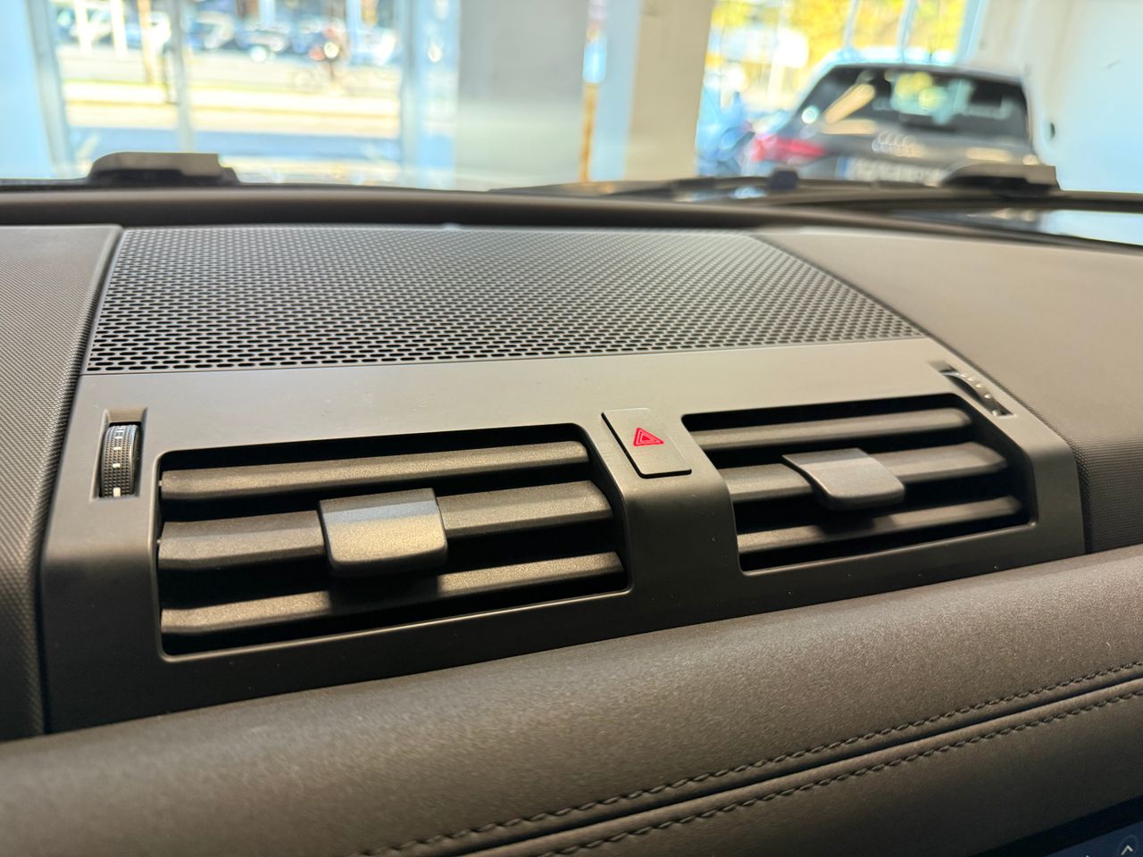 Land-Rover Defender 3.0D 110 S MHEV 200 AUTO AWD 6 PLAZAS. - Foto 35