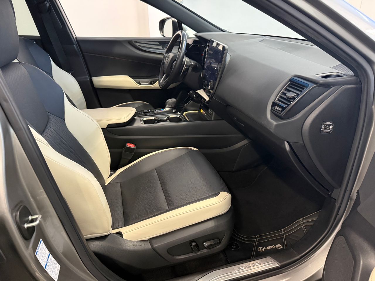 Lexus NX 450h+ EXECUTIVE AWD PHEV - Foto 11