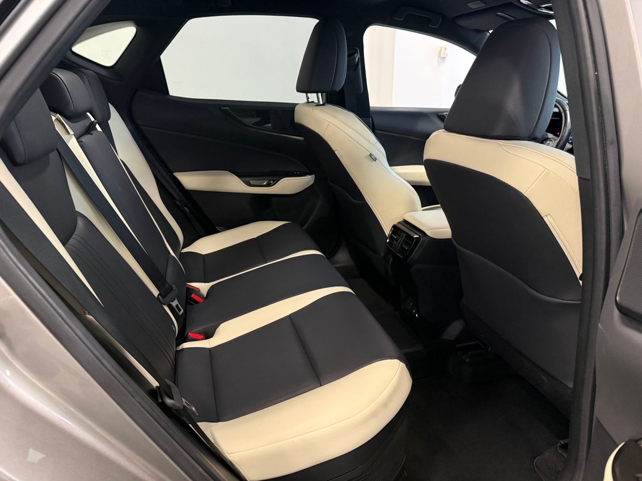 Lexus NX 450h+ EXECUTIVE AWD PHEV - Foto 9