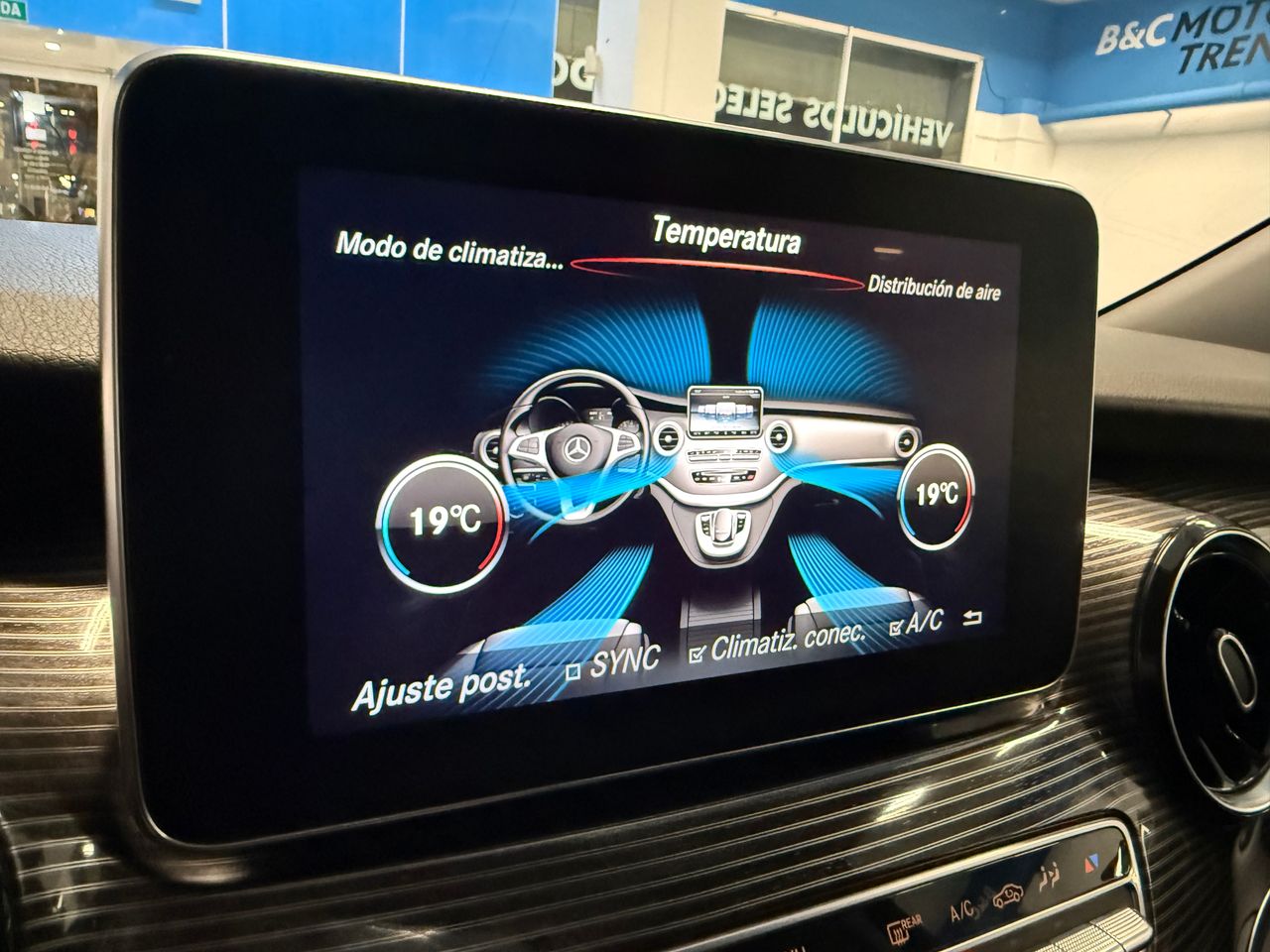 Mercedes Clase V 300d 9G TRONIC 7 PLAZAS - Foto 21