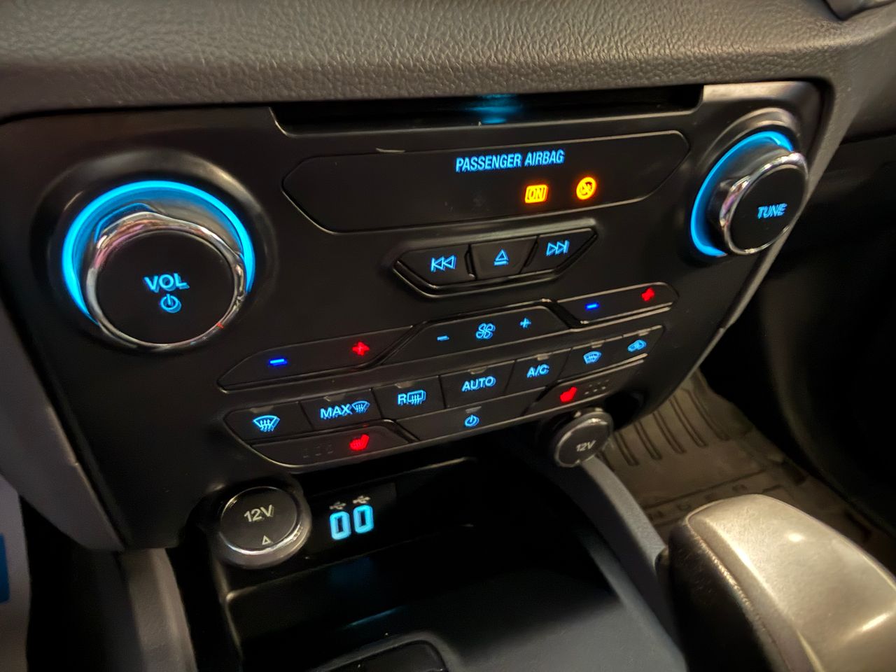 Ford Ranger 2.2 TDCI XLT LIMITED AUTO 4X4 - Foto 25