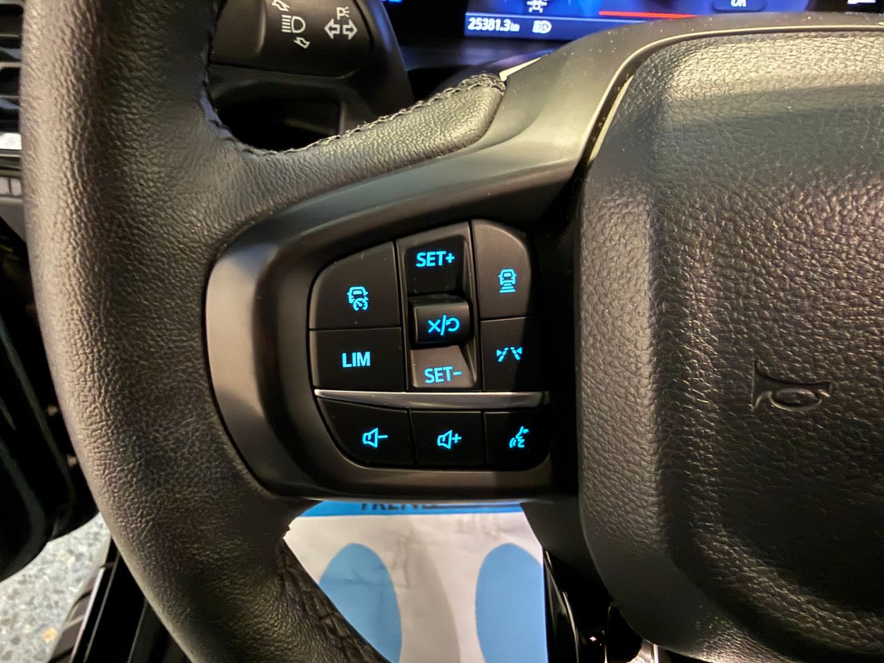 Ford Ranger 2.0 TDCI LIMITED 4X4 - Foto 32