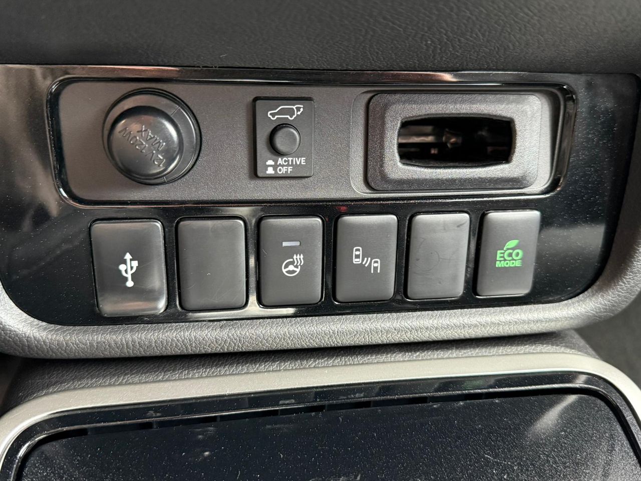 Mitsubishi Outlander 2.4 PHEV Kaiteki 4WD - Foto 21