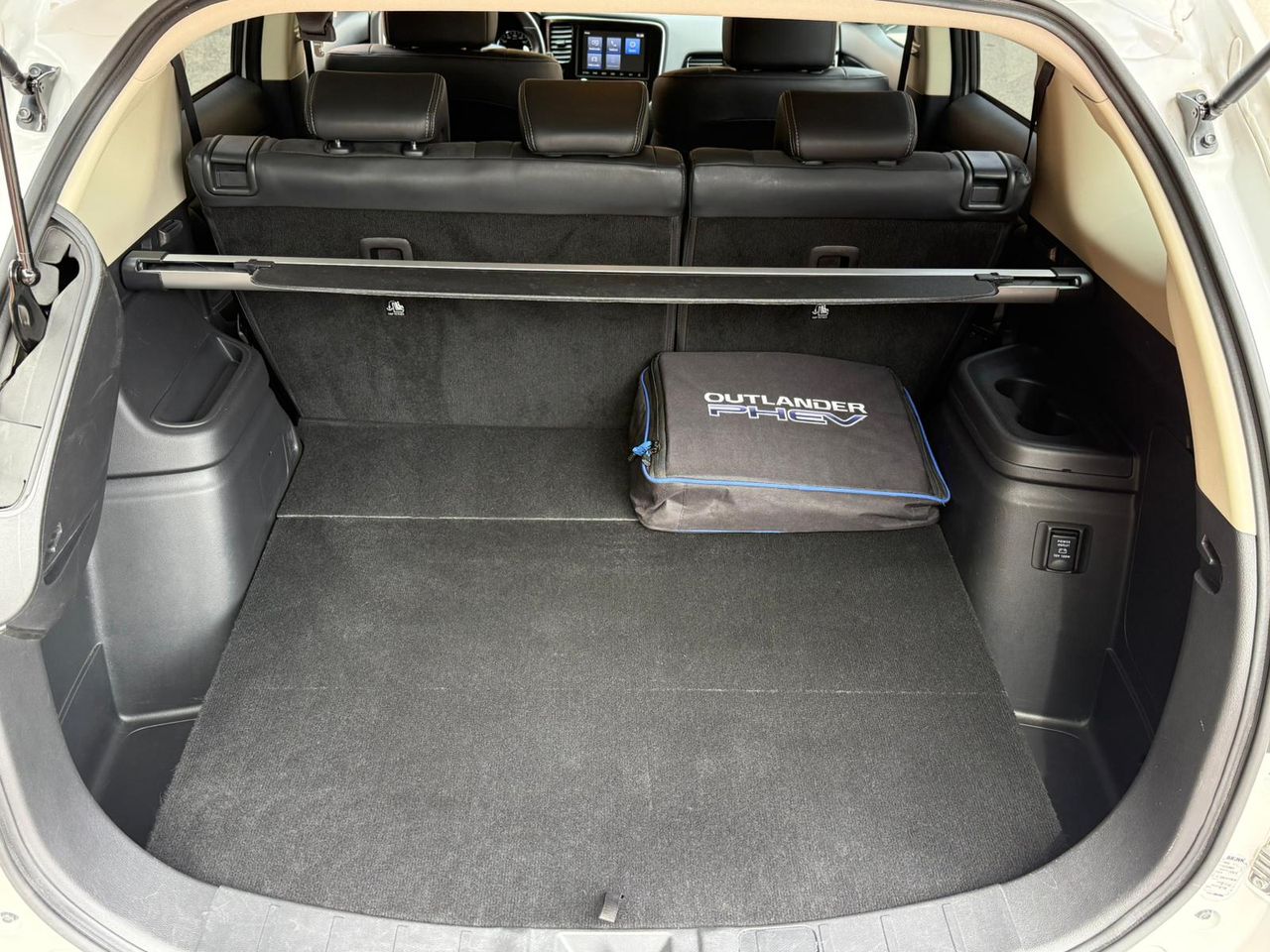 Mitsubishi Outlander 2.4 PHEV Kaiteki 4WD - Foto 25