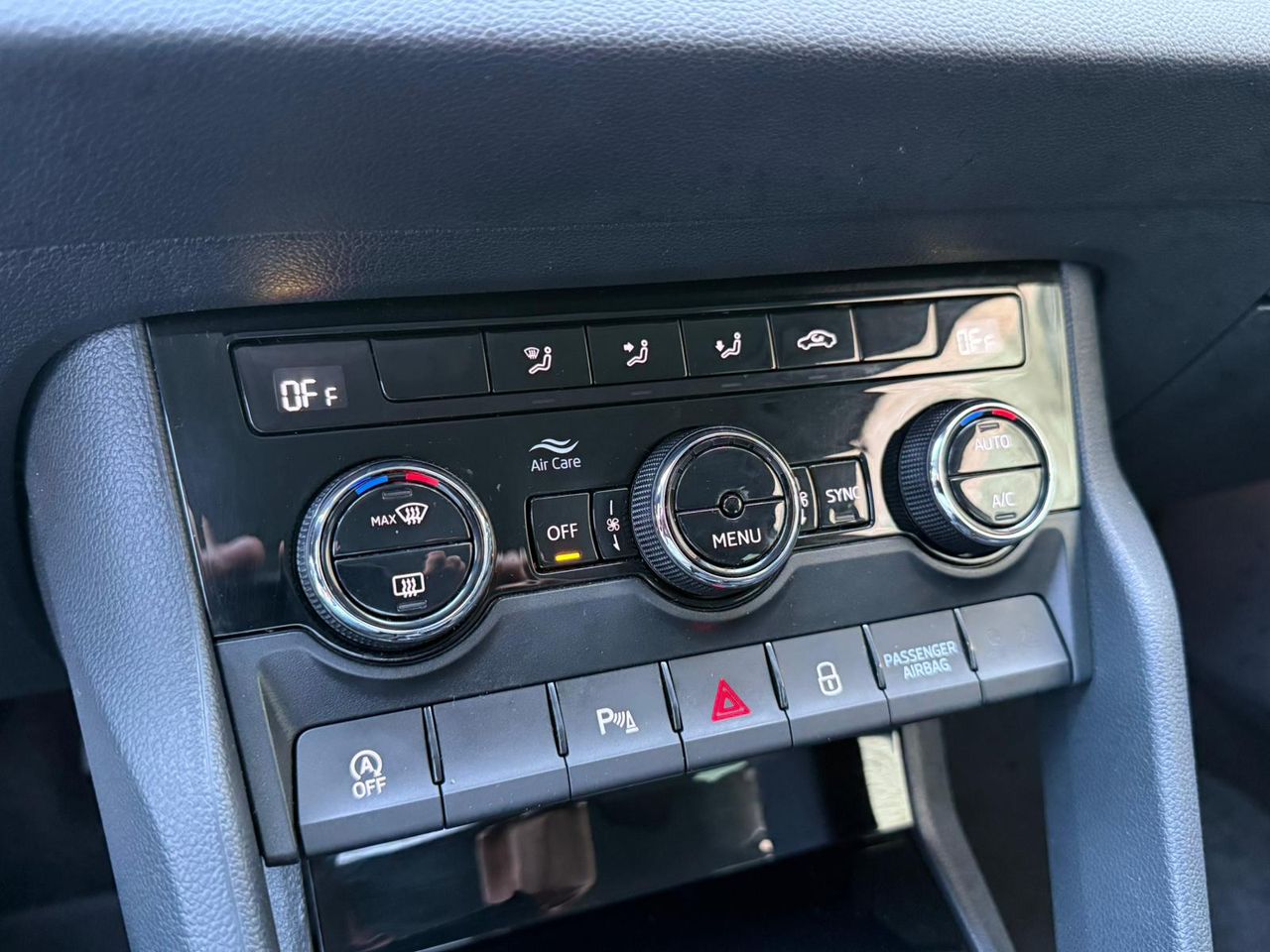 Skoda Karoq 1.5 TSI 150cv DSG Ambition - Foto 18