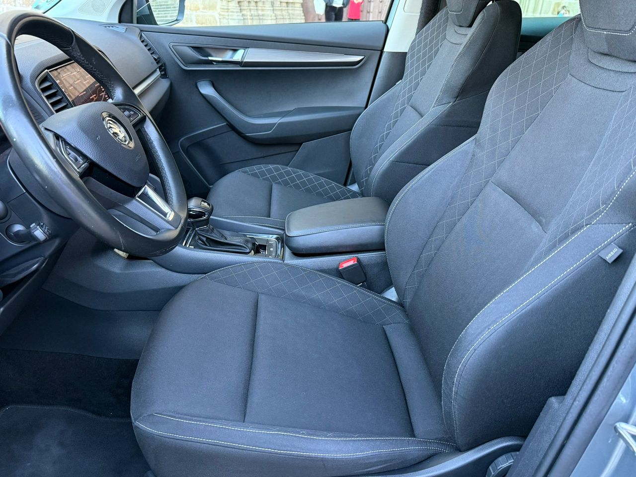 Skoda Karoq 1.5 TSI 150cv DSG Ambition - Foto 12