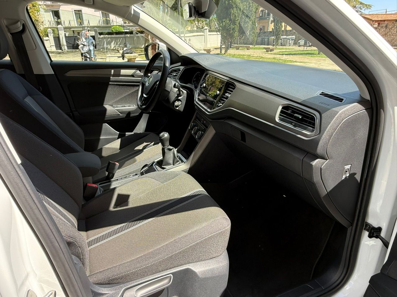 Volkswagen T-Roc T-Roc 1.0 TSI 110CV Advance R-Line 2022 de segunda mano en Barcelona