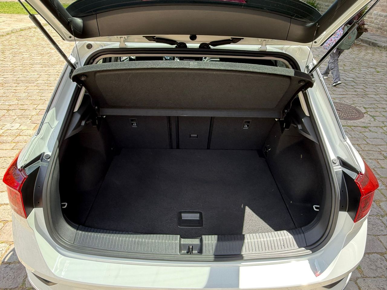 Volkswagen T-Roc T-Roc 1.0 TSI 110CV Advance R-Line 2022 de segunda mano en Barcelona