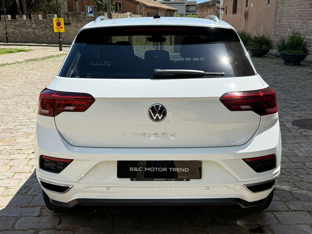 Volkswagen T-Roc T-Roc 1.0 TSI 110CV Advance R-Line 2022 de segunda mano en Barcelona