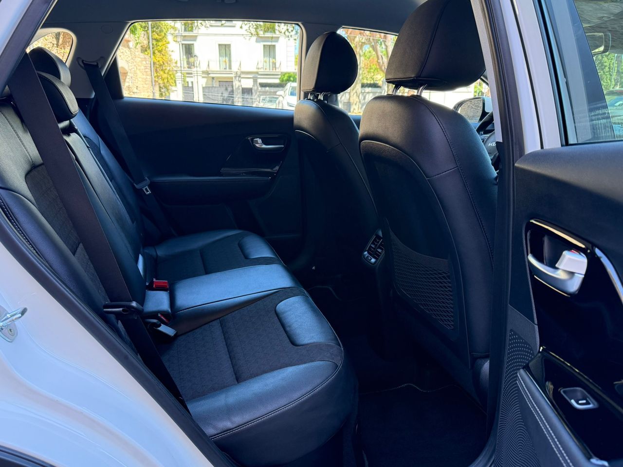 Kia Niro 1.6 GDI HEV Drive 141CV 2022 de segunda mano en Barcelona