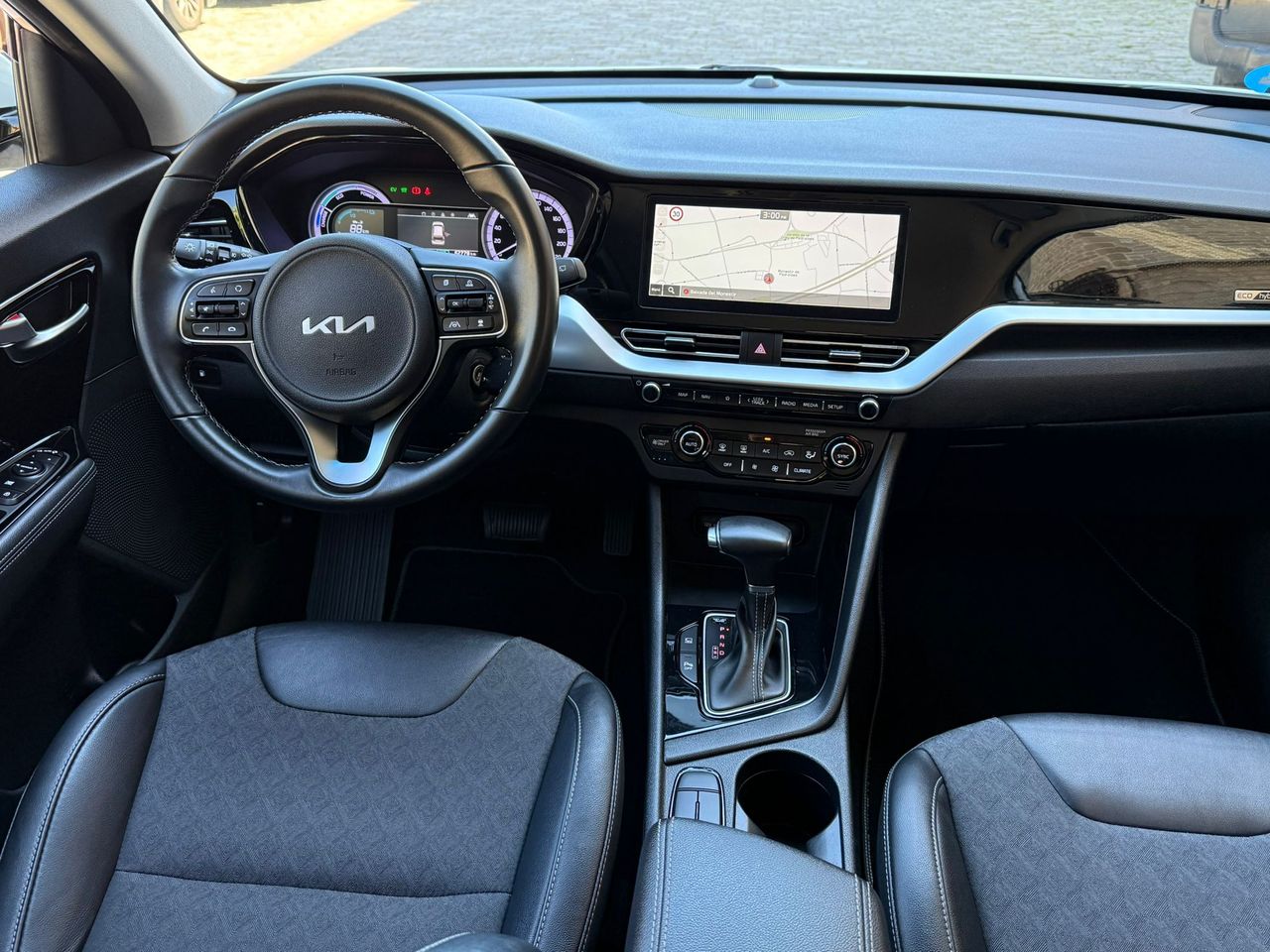 Kia Niro 1.6 GDI HEV Drive 141CV 2022 de segunda mano en Barcelona