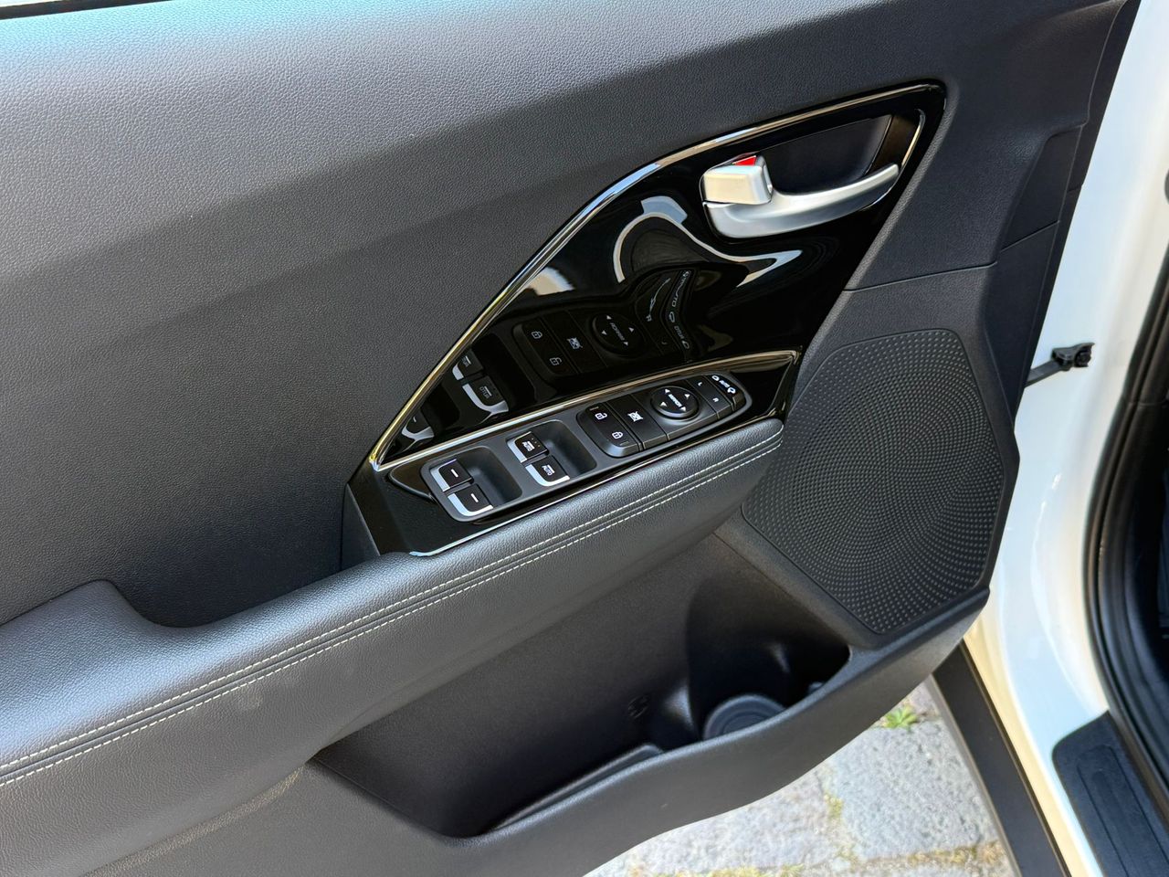 Kia Niro 1.6 GDI HEV Drive 141CV 2022 de segunda mano en Barcelona