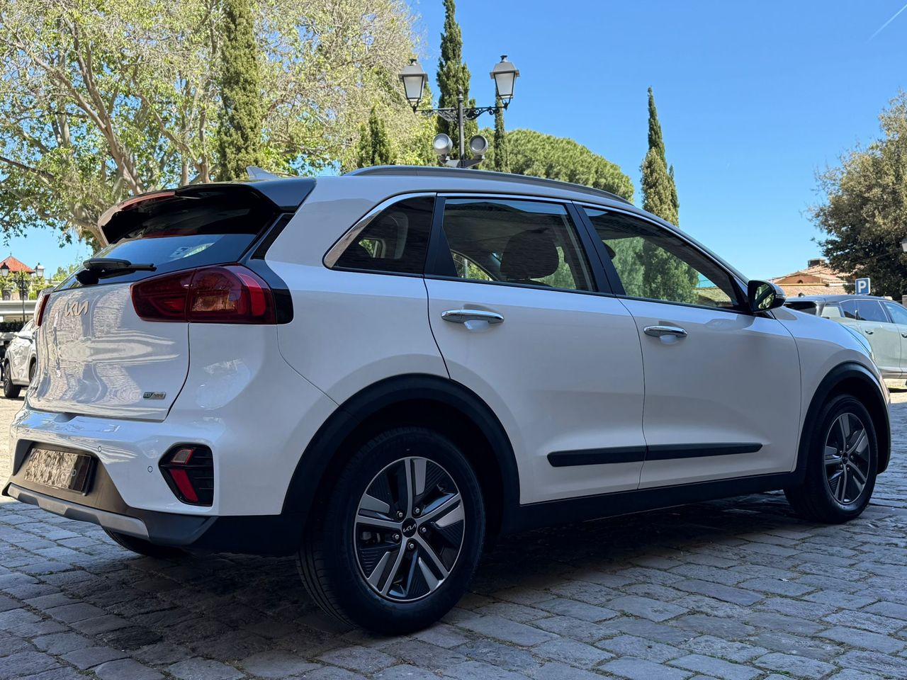 Kia Niro 1.6 GDI HEV Drive 141CV 2022 de segunda mano en Barcelona