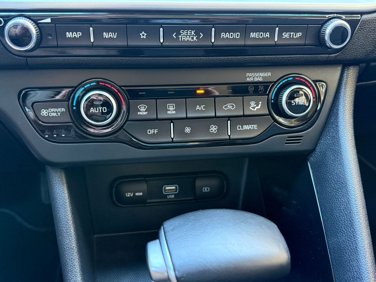 Kia Niro 1.6 GDI HEV Drive 141CV 2022 de segunda mano en Barcelona