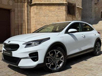 Kia XCeed  1.6 GDi PHEV eTech 141cv  2022 - de segunda mano en Barcelona